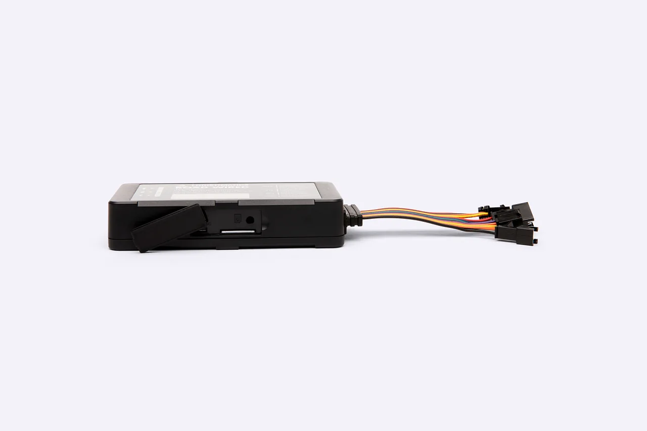 GPX BLE RoadWired hardwired GPS fleet tracker with mobile BLE gateway